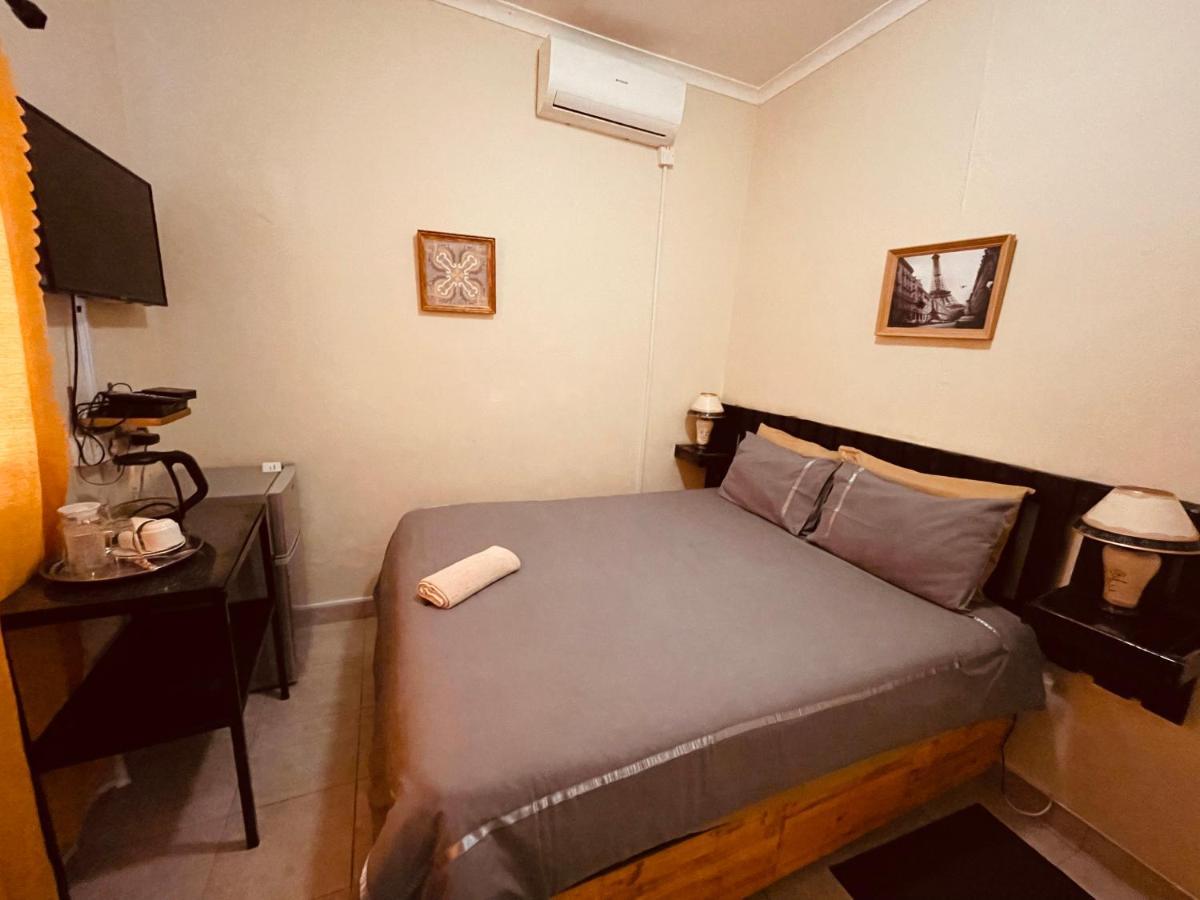 Abrama Bed And Breakfast Francistown Exteriör bild